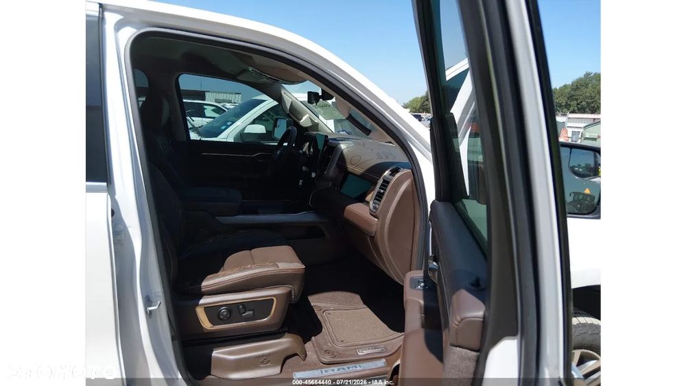 RAM 1500 - 8
