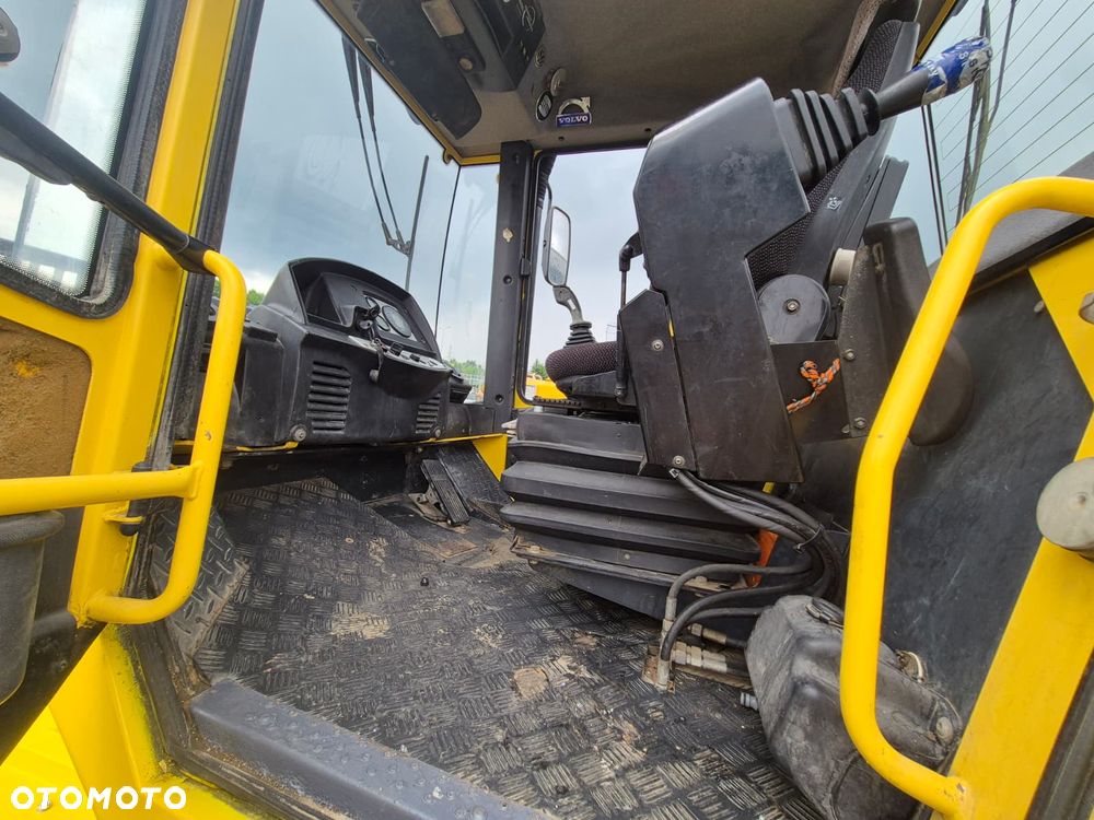 Bomag BC472 RB / KOMPAKTOR ODPADÓW / KOMPAKTOR WYSYPISKOWY 24T / ZGNIATARKA ODPADÓW / MASZYNA DO ZAGĘSZCZANIA ODPADÓW / DO SKŁADOWISK ODPADÓW / SERWISOWANY / 1 WŁ. - 32