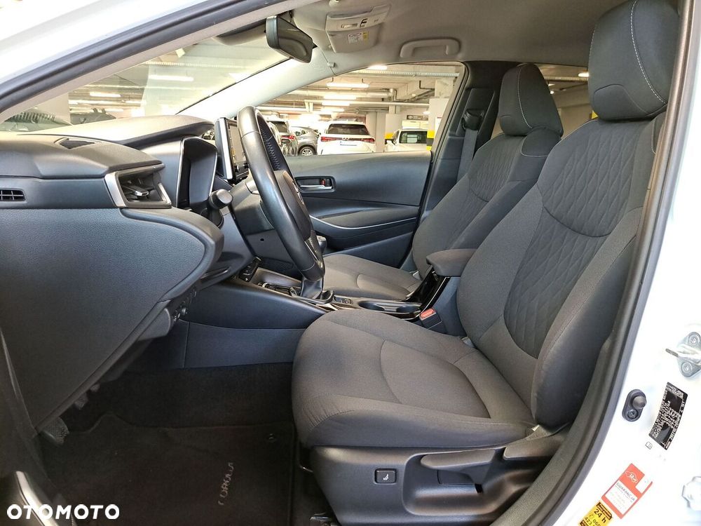 Toyota Corolla - 12