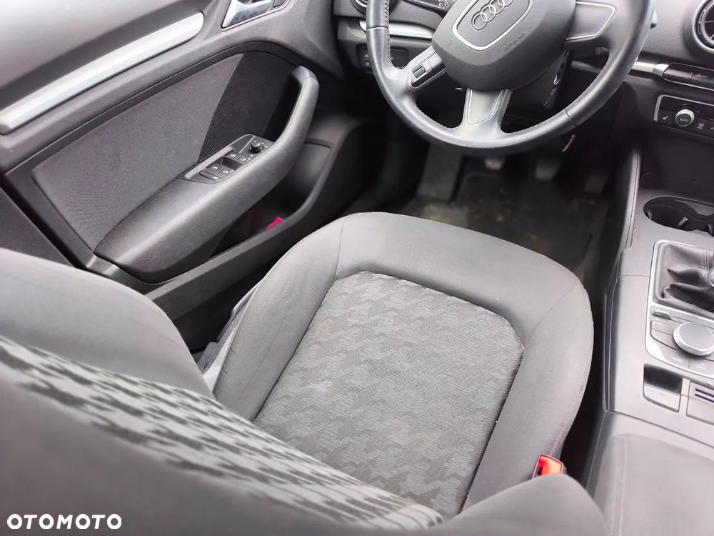 Audi A3 Sportback 1.2 TFSI Attraction - 7