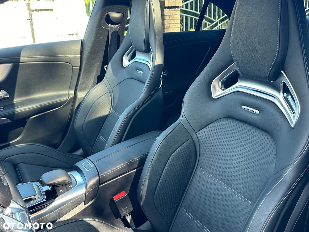 Mercedes-Benz CLA - 10