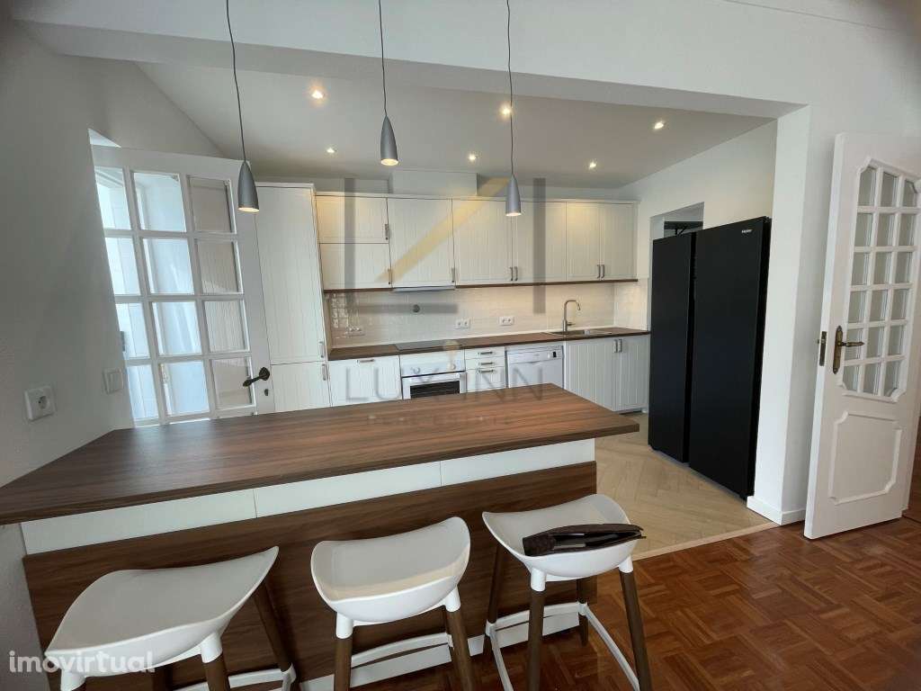 Apartamento T4 totalmente remodelado para arrendamento, Bairro do L... - Grande imagem: 2/43