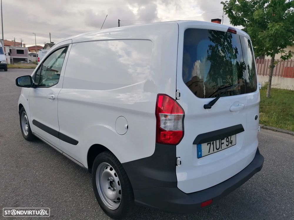 Ford Transit courier - 3