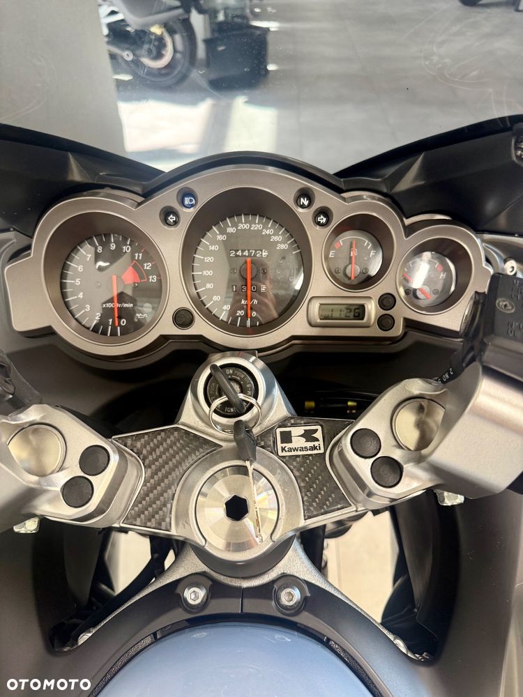 Kawasaki ZZR - 8