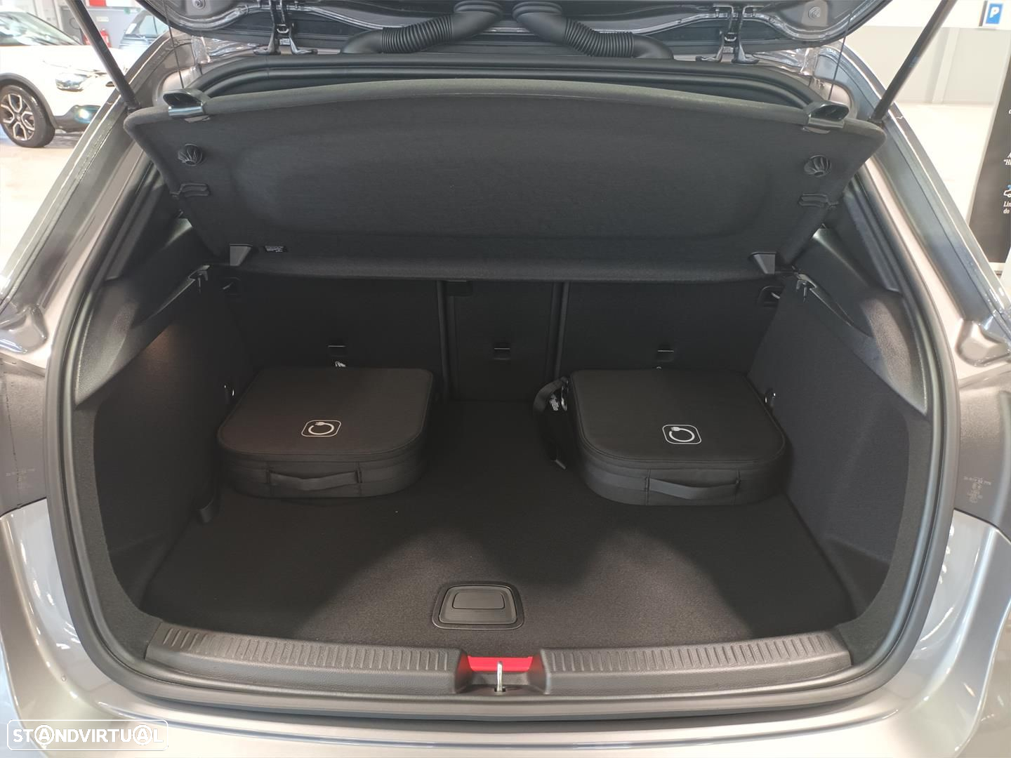 Mercedes-Benz A 250 e - 13