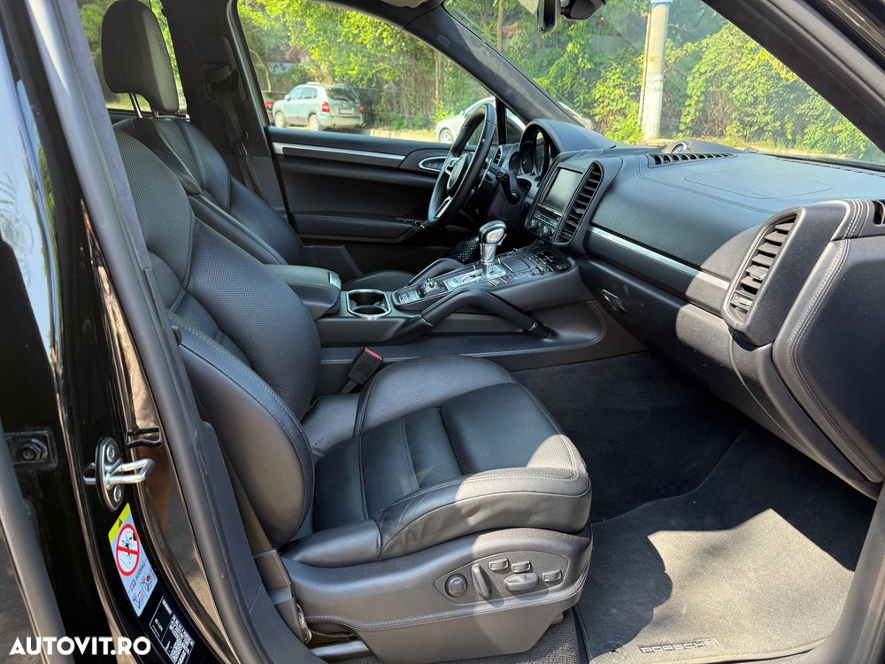 Porsche Cayenne Turbo S Tiptronic S - 14