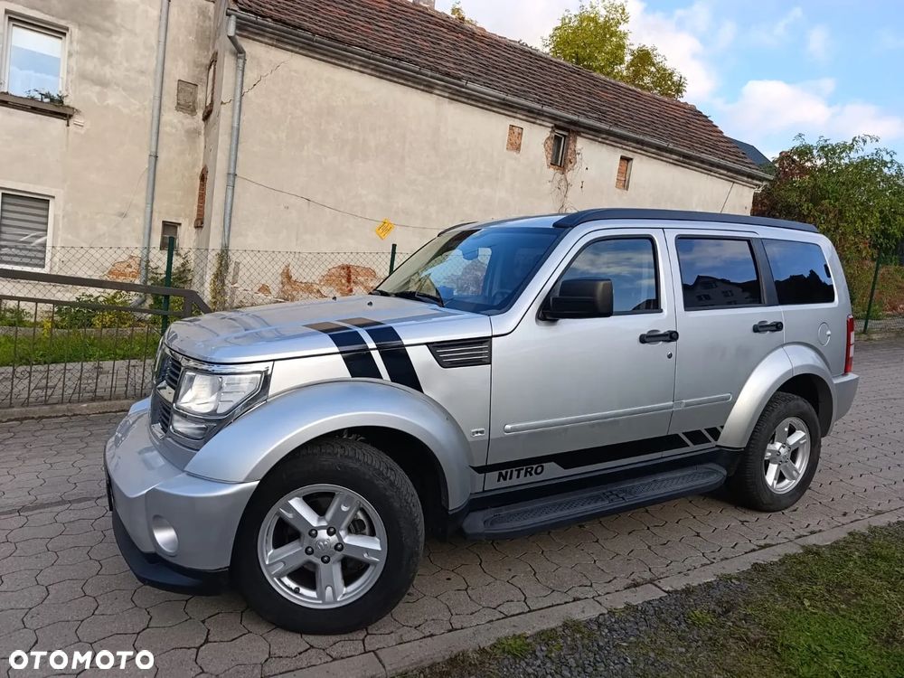 Dodge Nitro 3.7 V6 SLT 4WD - 5