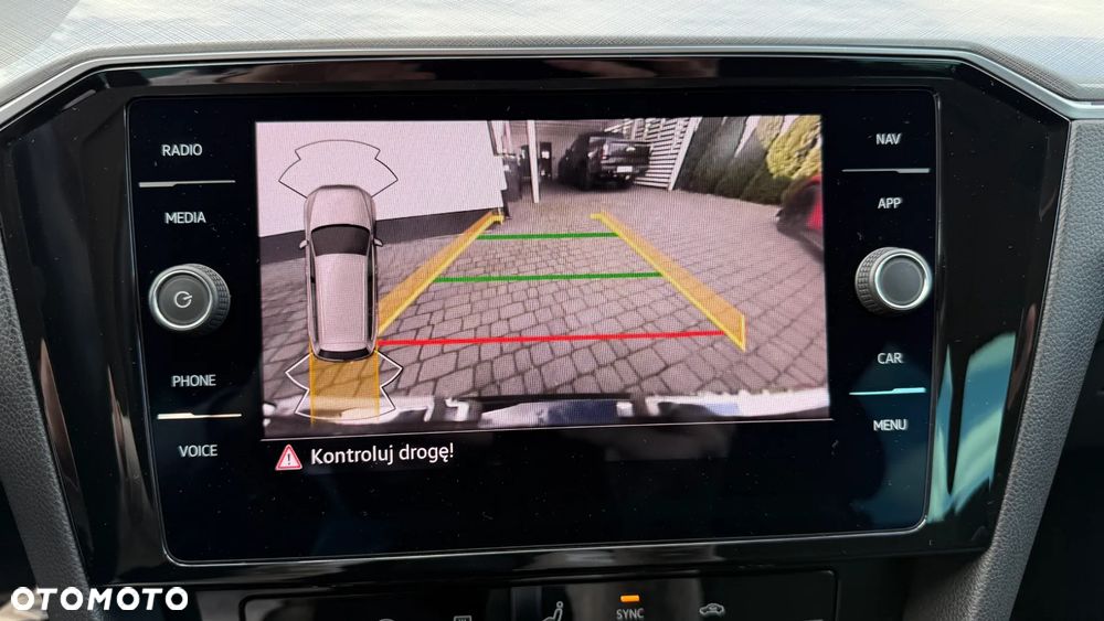 Volkswagen Passat 2.0 TDI SCR DSG Business - 30