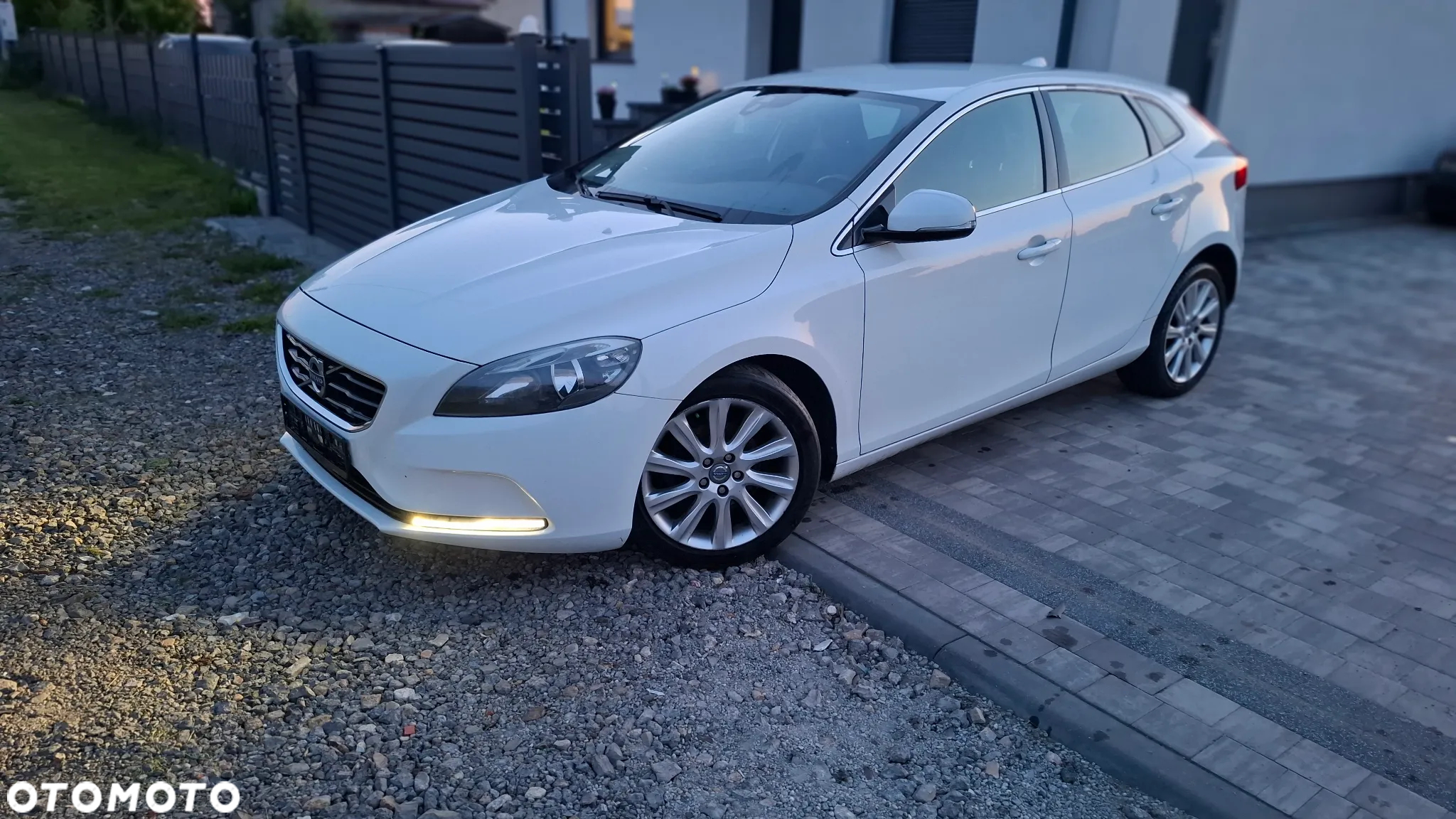 Volvo V40 D2 Summum - 16