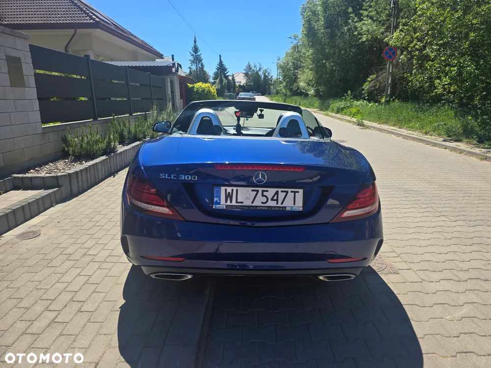 Mercedes-Benz SLC - 9