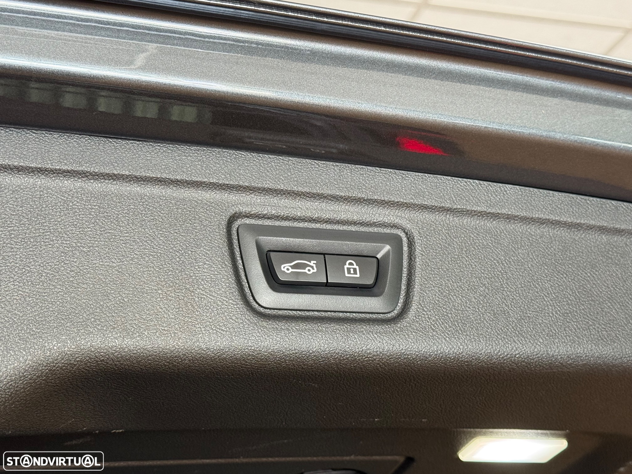 BMW 320 d Touring Pack Desportivo M Auto - 21