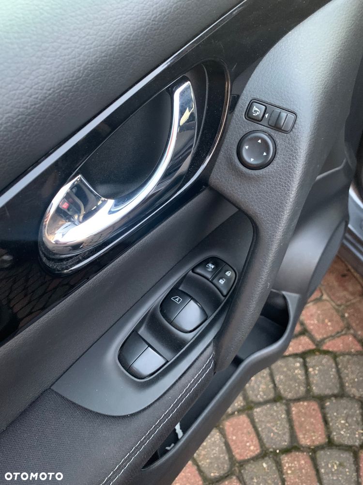 Nissan Qashqai 1.6 DCi ALL-MODE 4x4i N-Connecta - 11
