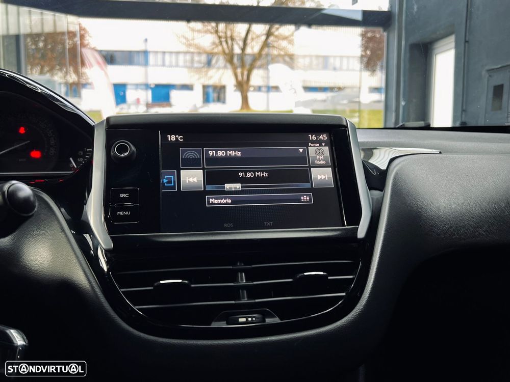 Peugeot 208 1.2 VTi SE Style - 15