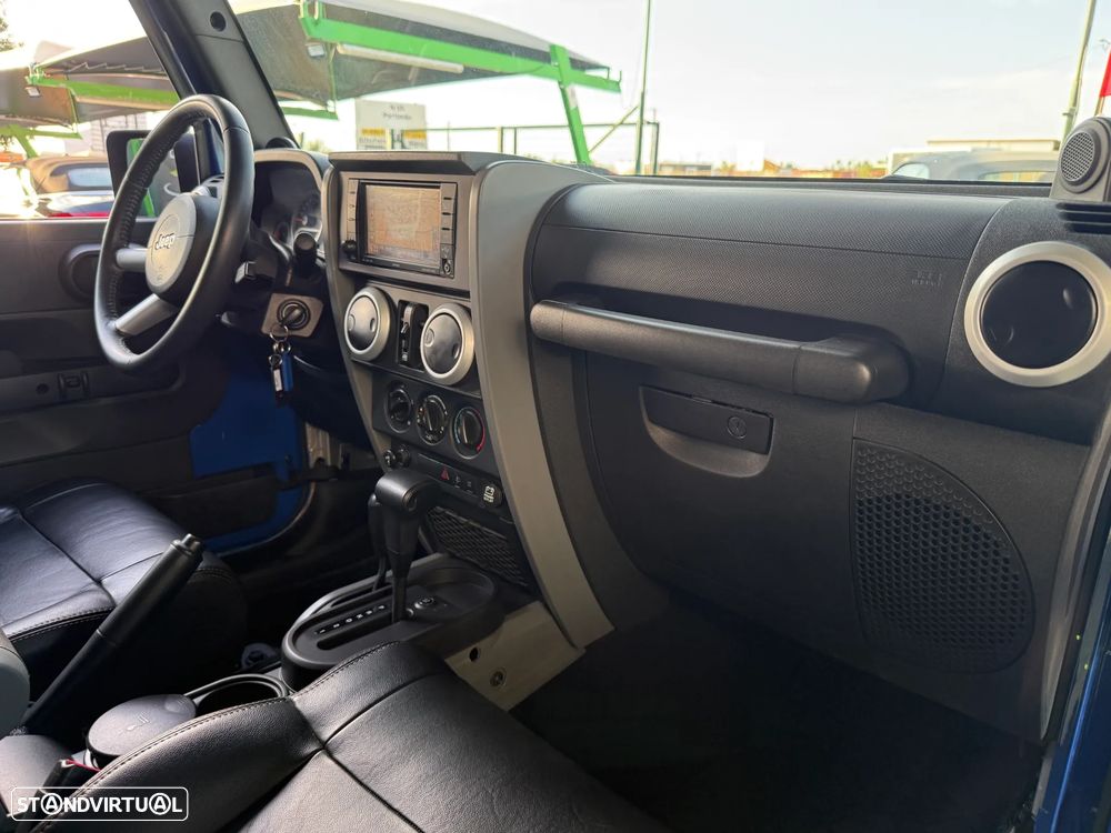 Jeep Wrangler Unlimited 2.8 CRD ATX Sahara Limited - 24