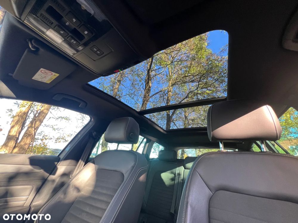 Volkswagen Passat 2.0 TDI Elegance DSG - 24