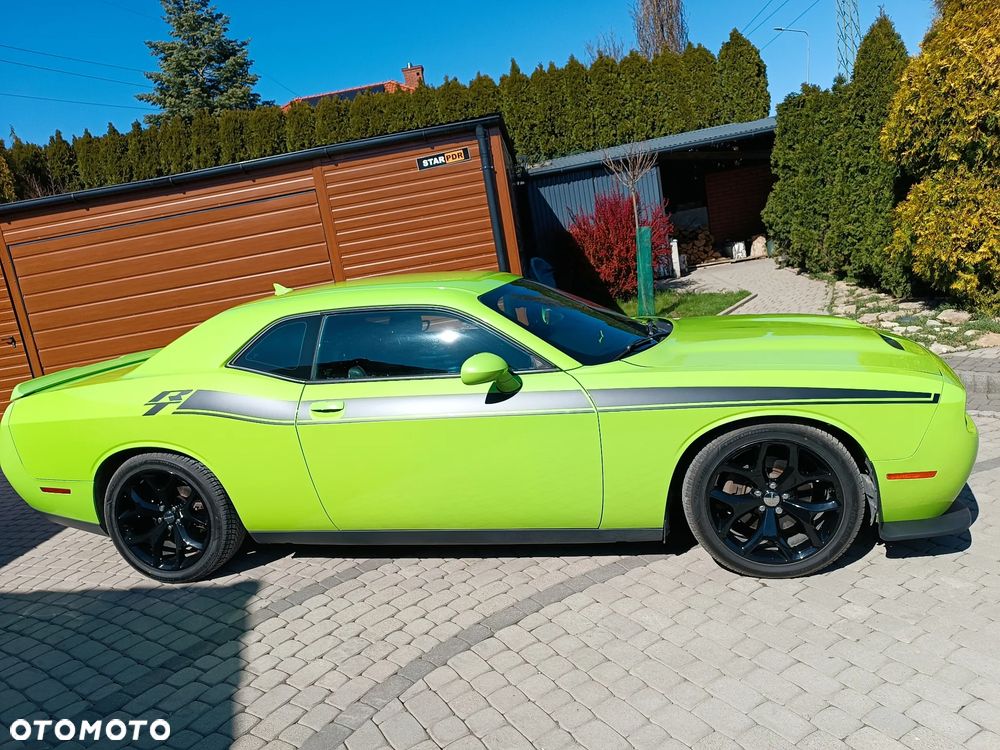 Dodge Challenger - 19