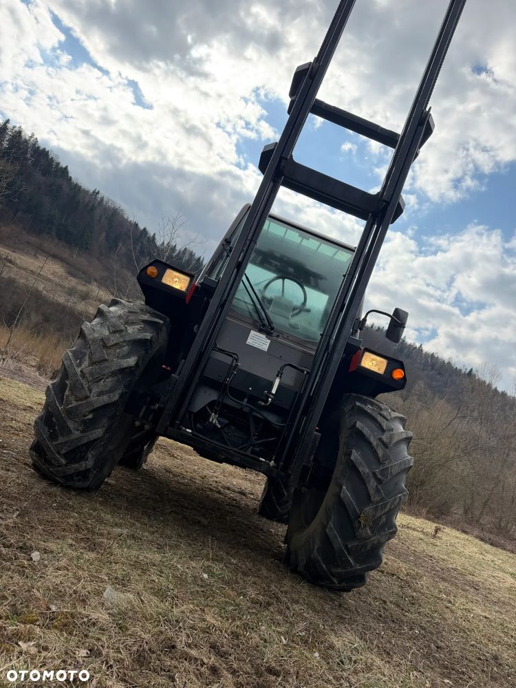 Manitou M30-4 T Wózek Widłowy 4X4 TERENOWY. 1910mtg. Maszyna Jak Nowa! Maszt Triplex WOLNY SKOK! 2016rok. z Norweskiego Gospodarstwa. Silnik PERKINS TURBO 90km. DEKRA Aktualna 2026rok! 3 tony Udzwig! Posuw wideł Hydrauliczny! Jazda REWERS+4 biegi. Ani deka luzów czy wycieków! Zadbana Maszyna! Okazja. Podzespoły jak Nowe tłoczyska suche! 5,5 wys. Podnoszenia - 10