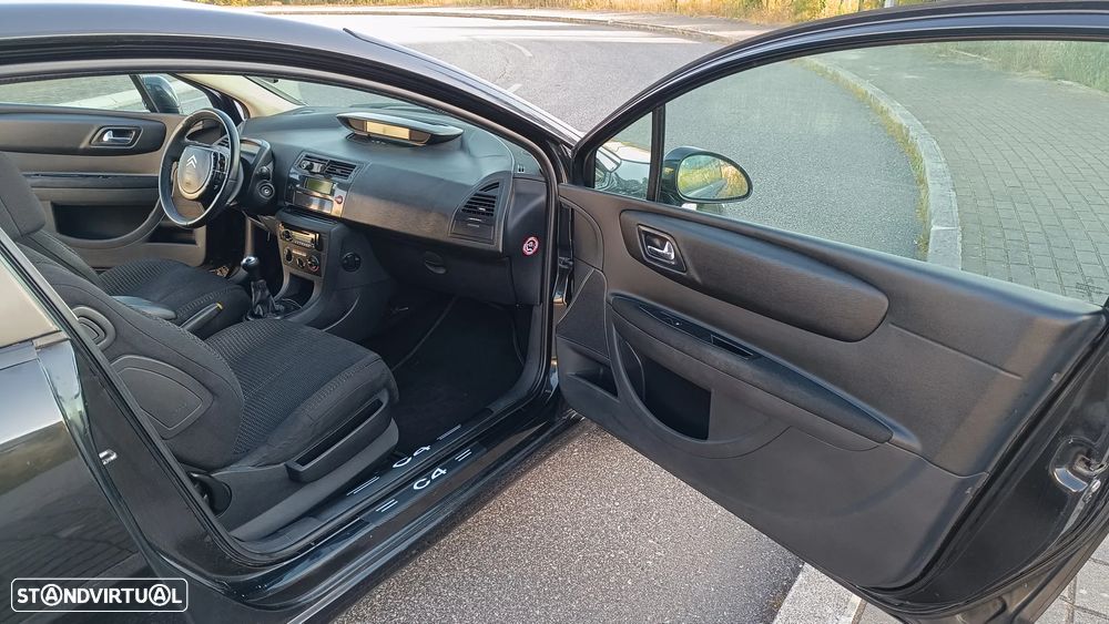Citroën C4 1.6 HDi 110 VTR - 15
