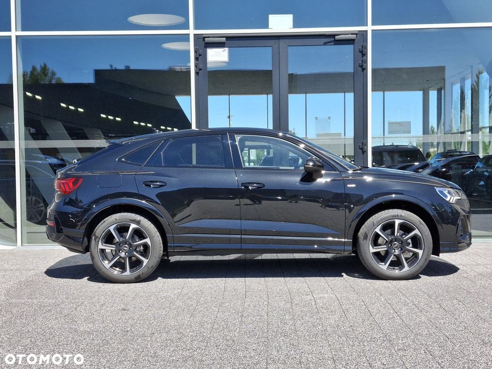 Audi Q3 Sportback - 4