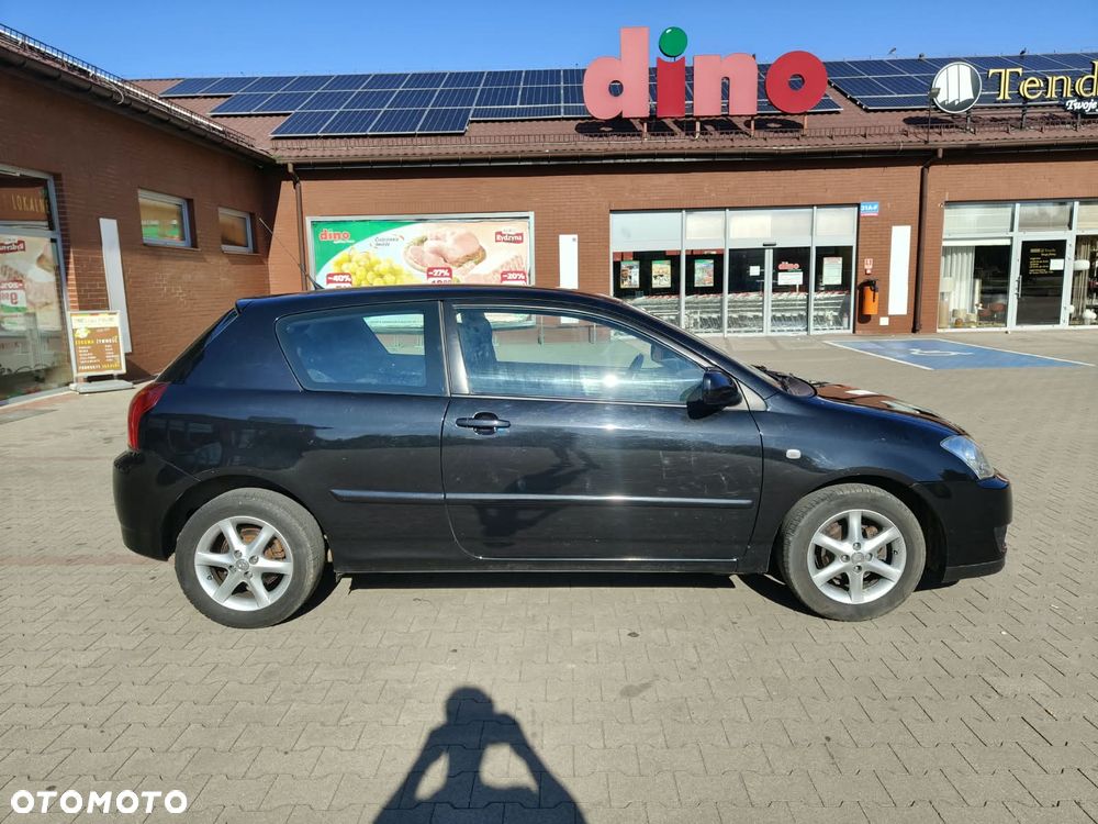 Toyota Corolla - 4