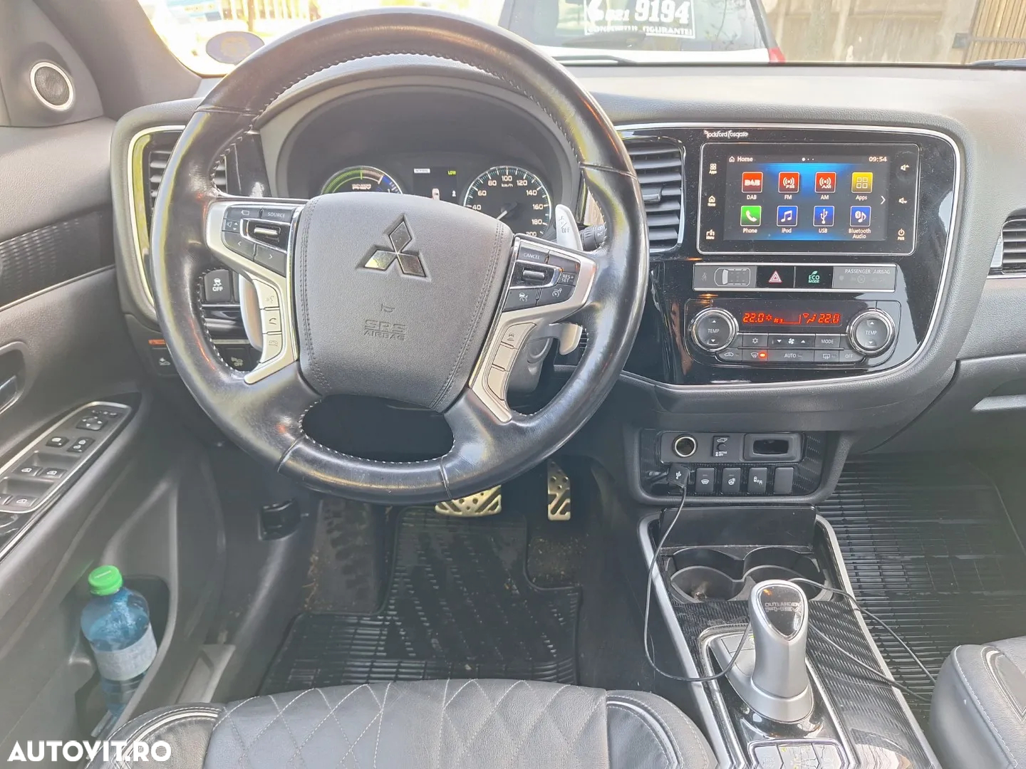 Mitsubishi Outlander PHEV 2.4 L 4X4 Instyle+ - 23