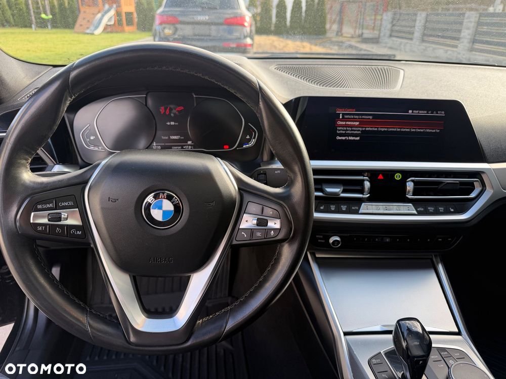 BMW Seria 3 330i xDrive - 13