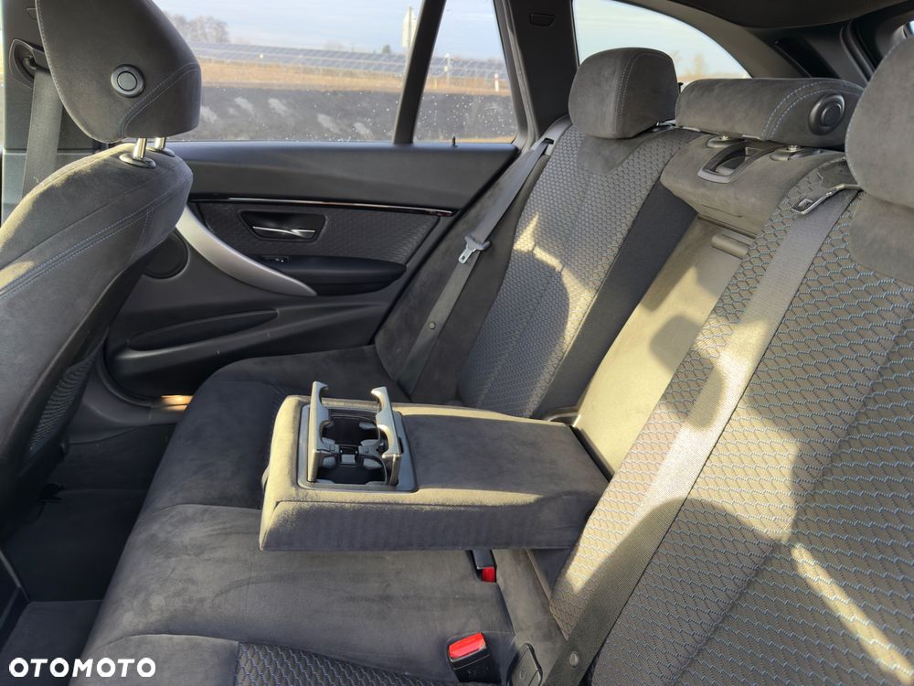 BMW Seria 3 318d Edition M Sport Shadow - 36