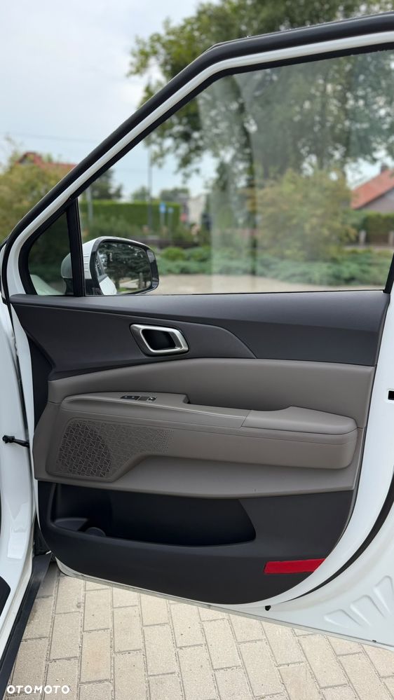 Kia Carnival - 13