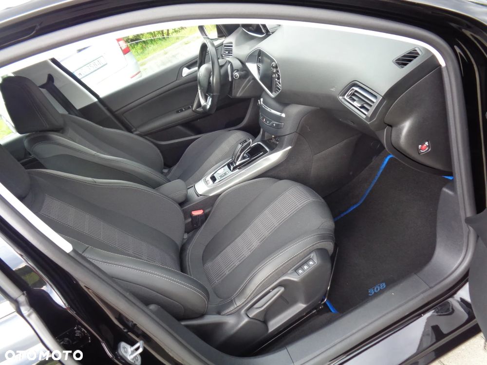 Peugeot 308 BlueHDi 130 EAT8 Stop & Start Active Business-Paket - 23