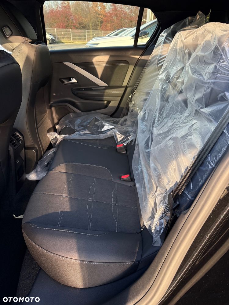 Opel Astra 1.2 T mHEV GS S&S eDTC - 12