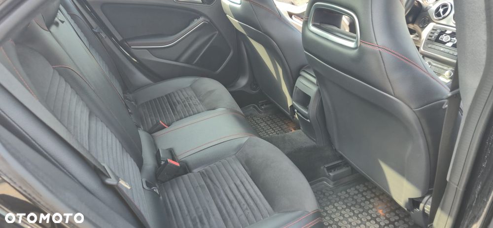 Mercedes-Benz CLA - 17