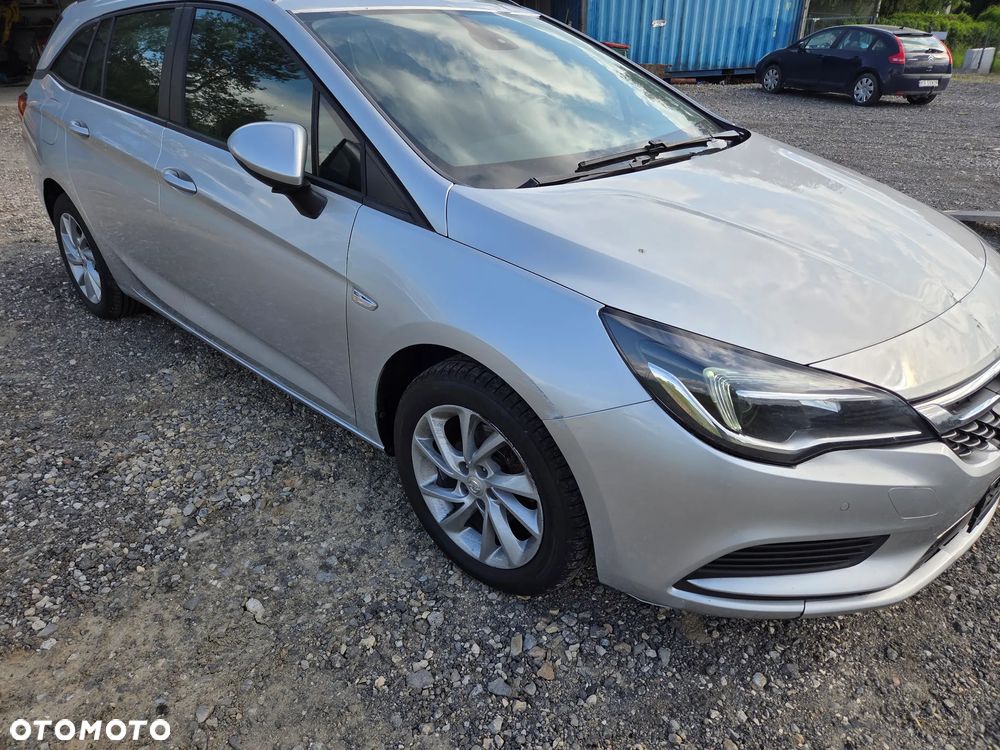Opel Astra 1.6 D Start/Stop Innovation - 2