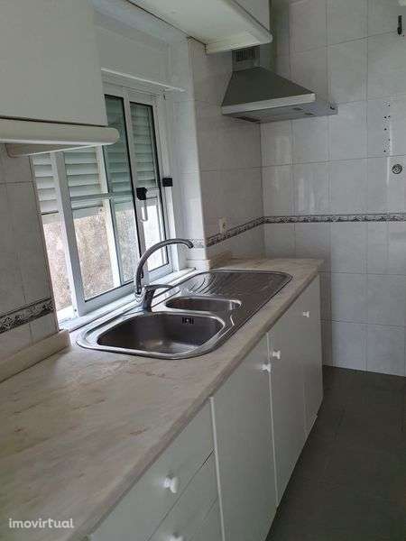 Arrendo casa T1 na Ramada-Odivelas - Grande imagem: 3/11