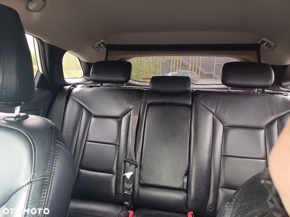 Hyundai i40 Kombi blue 1.6 Family+ - 16