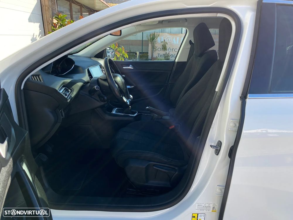 Peugeot 308 SW BlueHDi 120 Stop & Start Style - 11