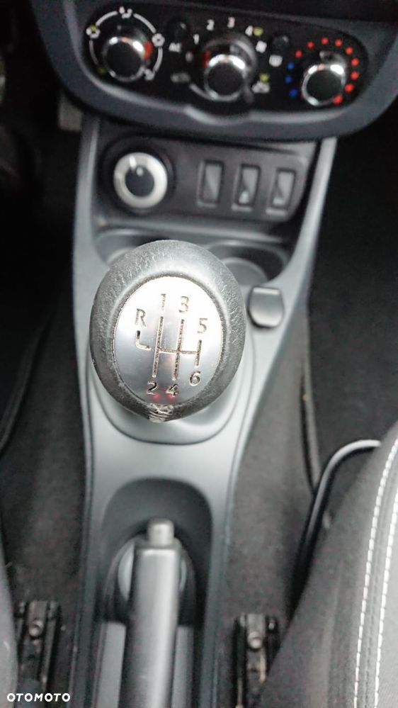 Dacia Duster 1.6 16V 105 4x4 Laureate - 13