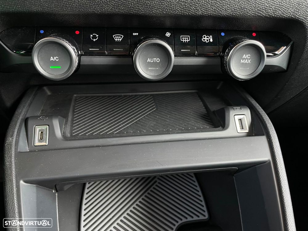 Citroën C4 Hybrid 136 ë-DSC6 PLUS - 23