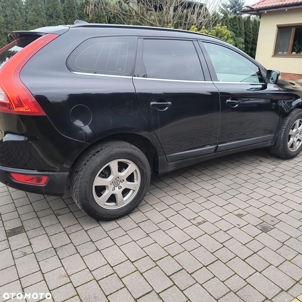 Volvo XC 60 DRIVe R Design - 4