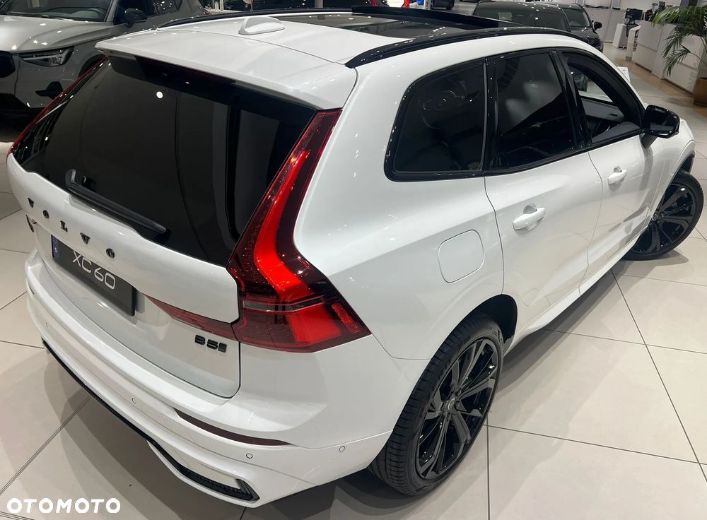 Volvo XC 60 B5 B AWD Ultimate Bright - 9