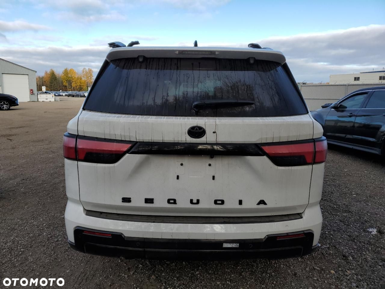 Toyota Sequoia - 3