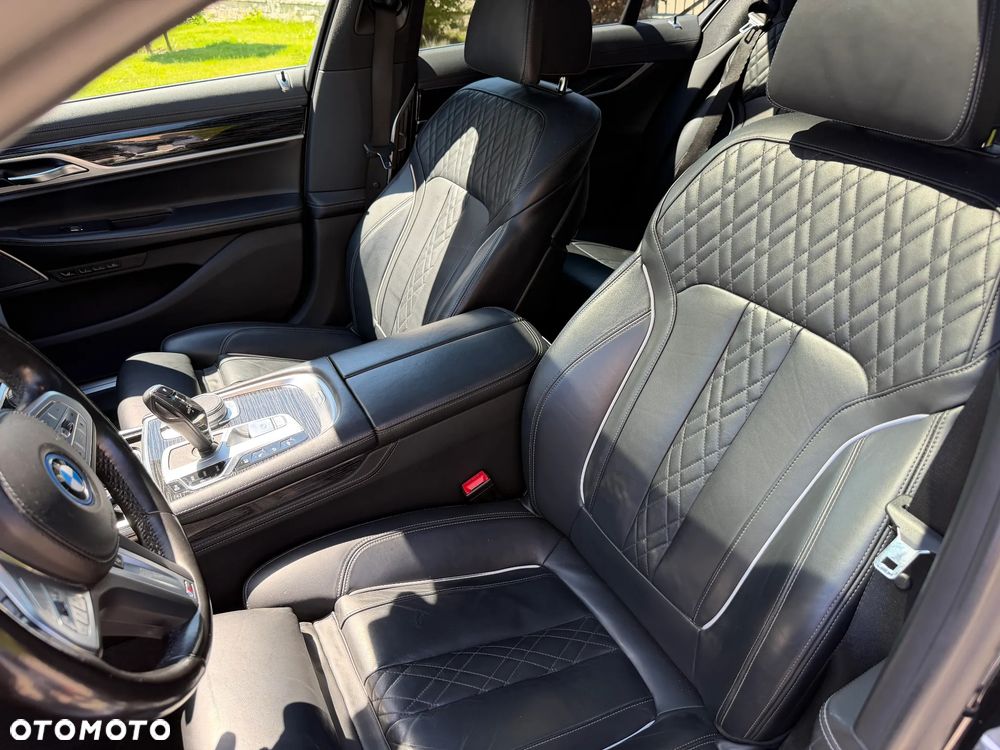 BMW Seria 7 - 11