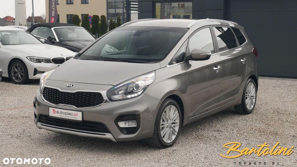 Kia Carens - 4