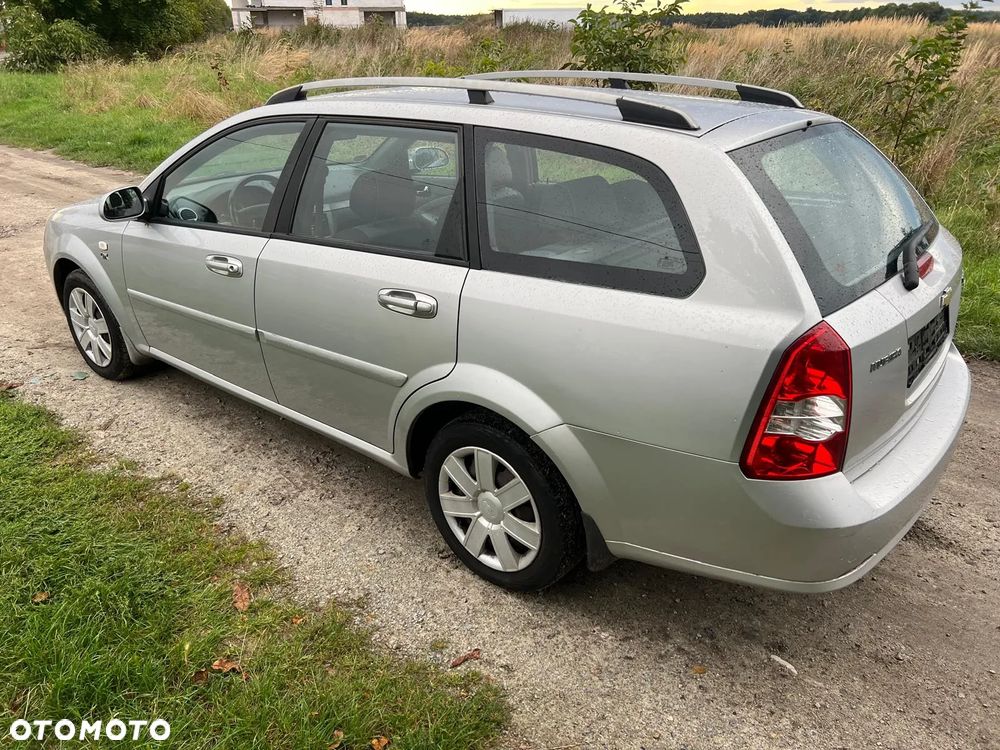 Chevrolet Nubira - 3