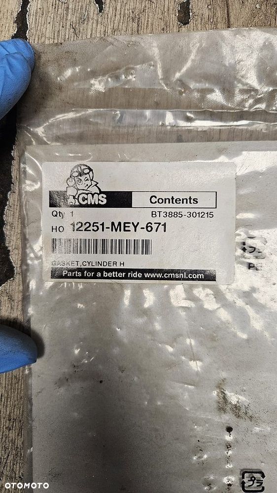 Uszczelka pod głowicę Honda CRF 450  12251-MEY-671 - 7