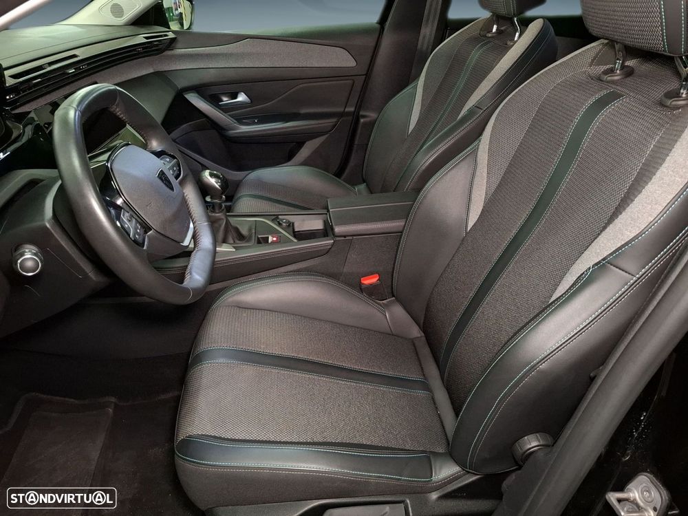 Peugeot 308 1.2 PureTech Allure Pack - 11