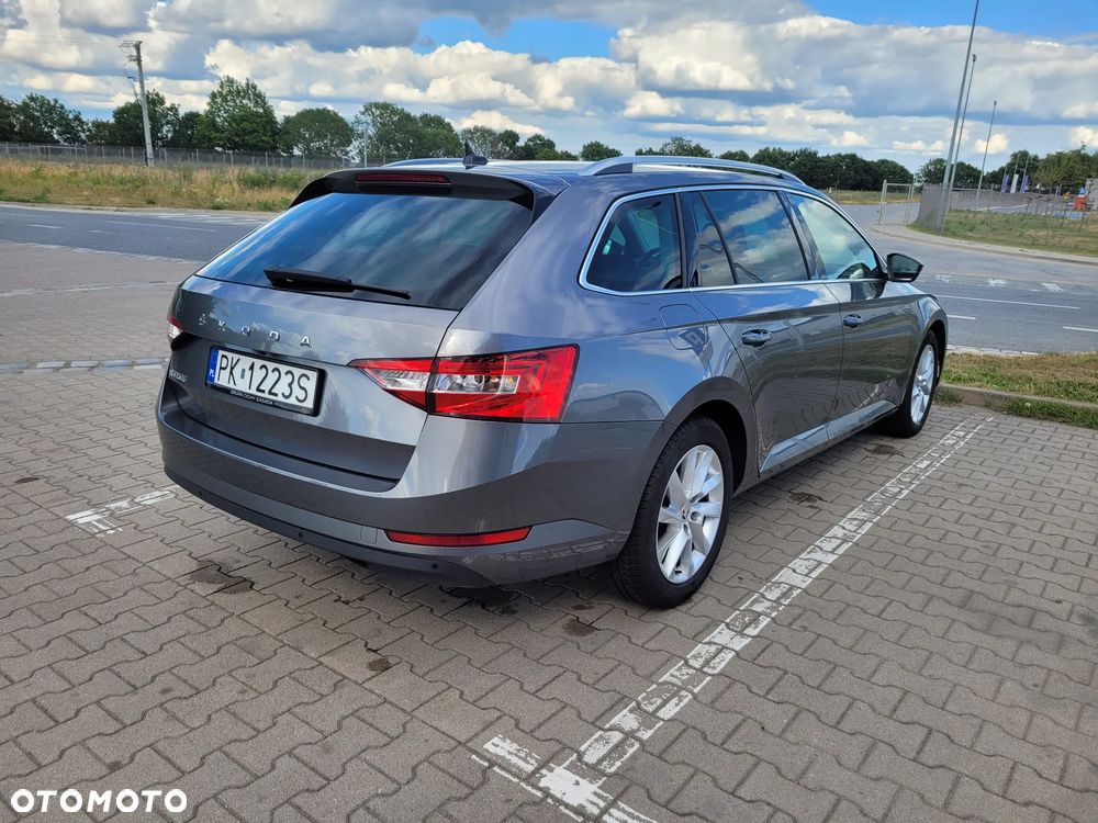 Skoda Superb 1.5 TSI Ambition DSG - 7