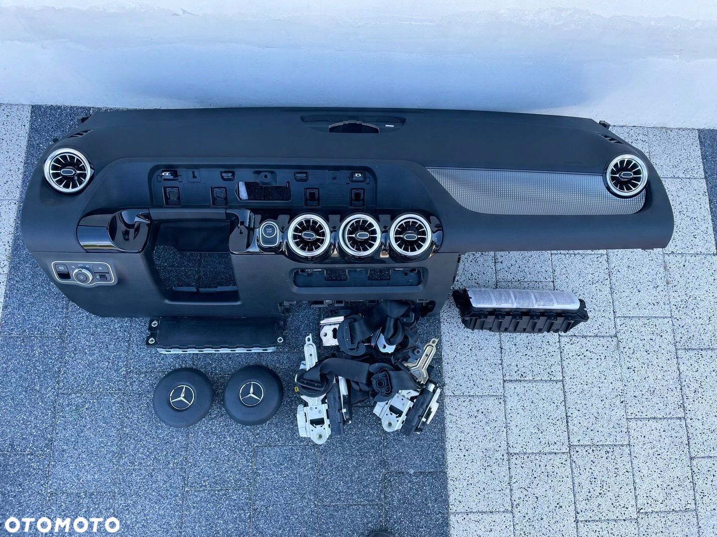 Kokpit deska rozdzielcza airbag GLa - 1