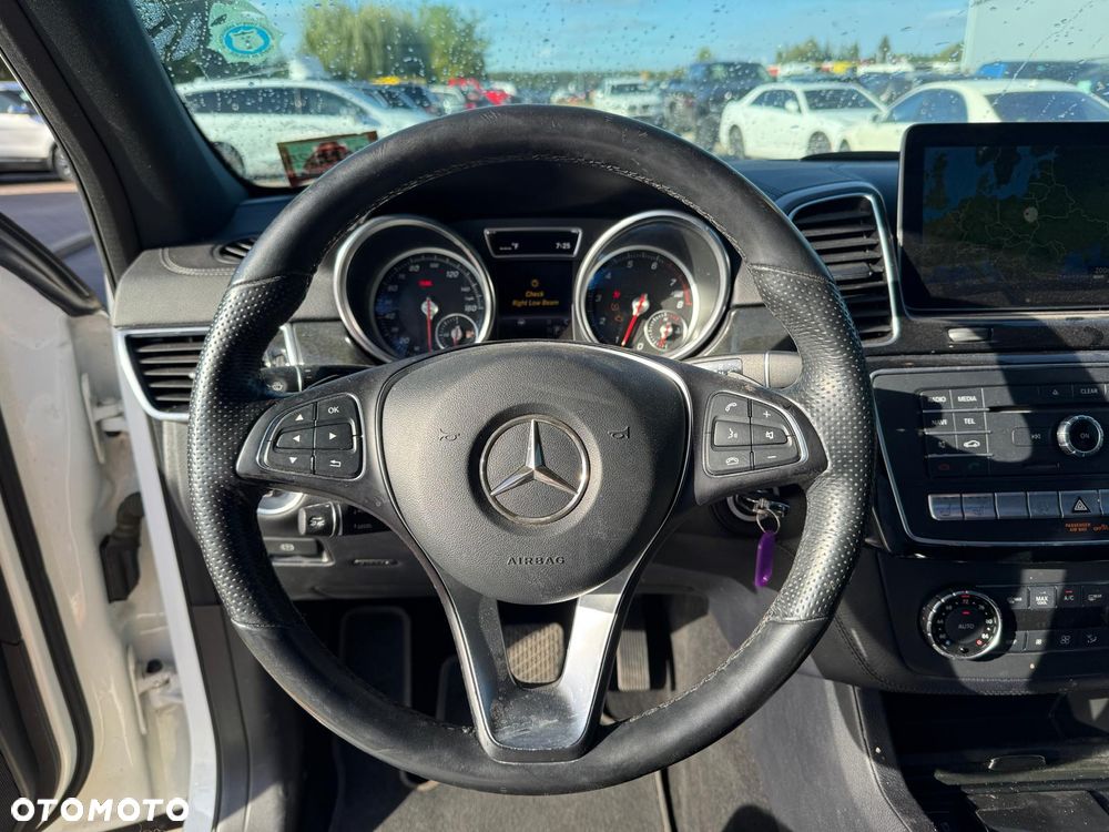 Mercedes-Benz GLE - 13