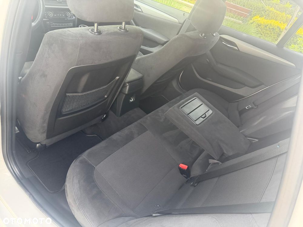 BMW X1 sDrive18d Sport Line - 19