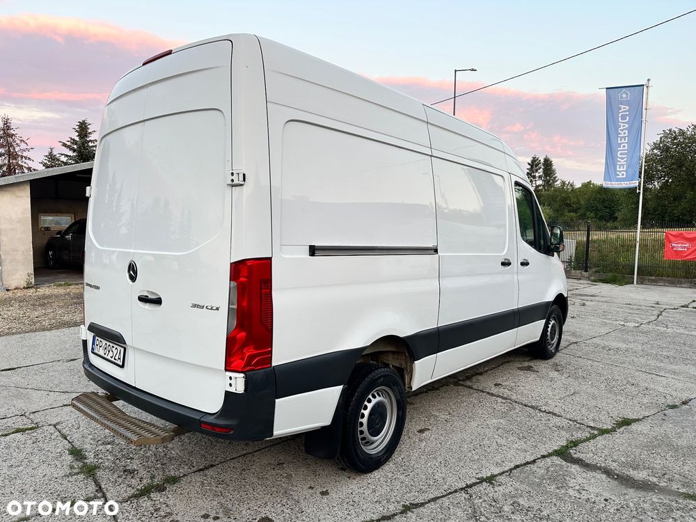Mercedes-Benz Sprinter 319 - 3